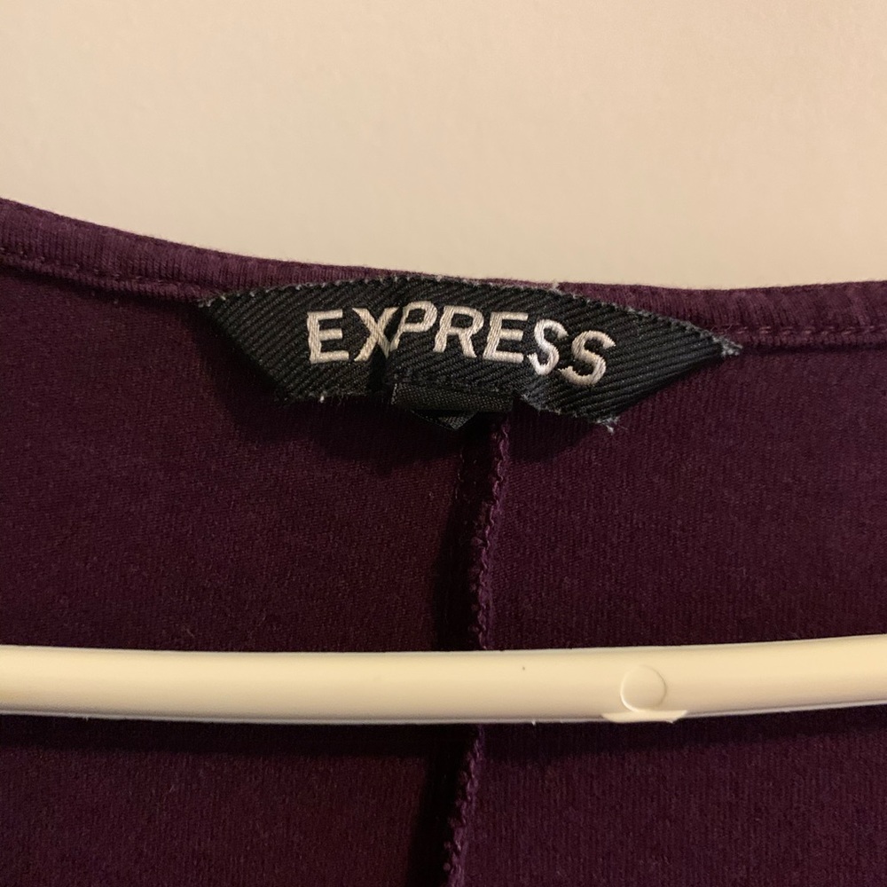 Express dress - Picture 2 of 3